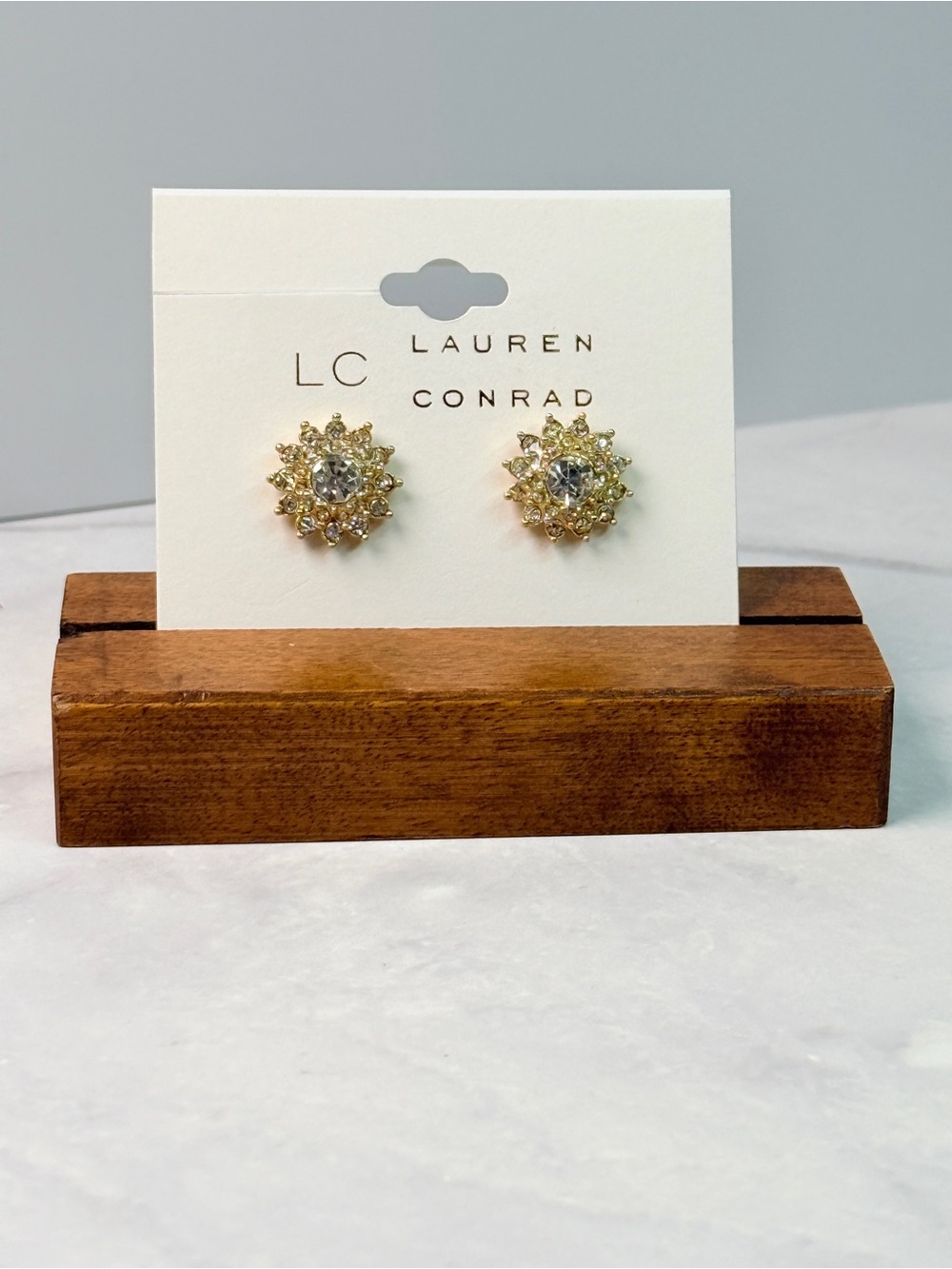 🚨3 for $15🚨 LC Lauren Conrad Gold Crystal Sunburst Studs with Clear Center
